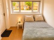 Modern Cosy Studio - Easy Access - Workspace - Parking
