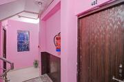 Hotel O by OYO Crossing Hotel Ghaziabad Railway Station