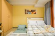 2BR Uptown BGC-33Floor view and near Malls and Restos