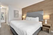 Modern King Suite at Ocean Blvd