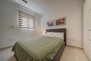 Top Senglea