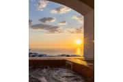 Top Oia
