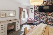 Cannons Loft Central Buxton, Duplex loft 3 bedroomover 3 floors stairs no lift sleeps 5