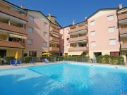Residence Acquamarina con piscina e terrazzo abitabile