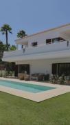 Mediteranean Villa White few steps to the beach Roche