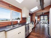 Top Saanichton