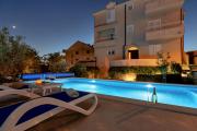 Flores Apartment with Private Pool