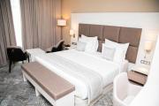 2h HOTEL