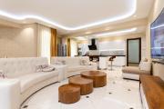 Cityscape Luxury Apartment
