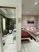 Laura Rooms