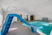 Luxury Pool House For 20 People With Activity Room And 6-Person Outdoor Spa