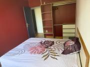 Location chambre rouge dans un appartement en colocation