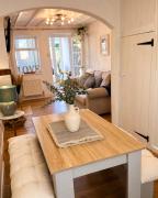 Top Royal Wootton Bassett