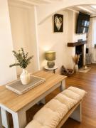 Top Royal Wootton Bassett