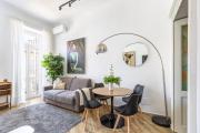 Le Monde Luxury Apartment