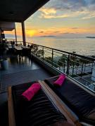 Splendid sea view, great location!