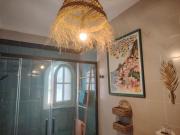 Stylish house with swimming pool,near beach & town, wifi