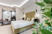 Glam44 Private Suites by Premium Suites Collection