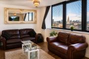Sidemersey Livings - 2 Bedroom Central Skyline Apartment with views