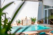 Charming apartment with private pool and terrace