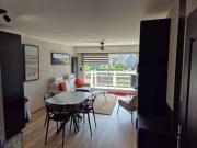 Appartement rénové avec grand balcon - FR-1-673-20