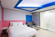 Hive Hotel