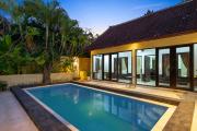 A B C 8BR Private Villas Pool And Kitchen Legian Seminyak