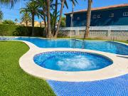 Apartamento Atila en Dénia a 250 m de la Playa con Terraza, Piscina y Jacuzzi by Family Homes