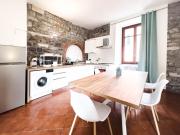 2BD central flat near cathedral