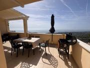Duplex avec Jacuzzi, piscine, terrasses et vues a 180º sur la mer