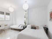 Huge modern home with pool in Valencia city center
