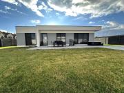 AC family house with garden and jacuzzi, 9A