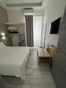 Top Naples