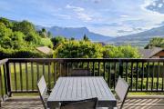 Large family home near lake and resorts