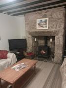 Top Yelverton
