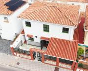 Casa familiar en segunda linea playa con Parking