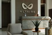 Altaire, Luxury Skyline Apartment with Pool & City Views