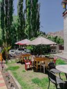 Top Leh