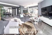 Penthouse with 140m2 Balcony 3min from Puerto Banus