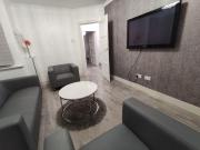 Modern & Cosy Home with Free Parking and Wifi