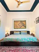 Top Orchha