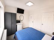 Emmanuel Ensuite Room