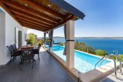 My Dalmatia - Sea view Apartment Masha with private heated pool