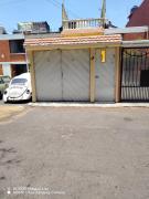 casa sola con 1 estacionamiento privado