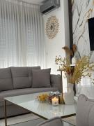 Rron Rrust flat