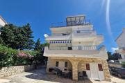 Apartments by the sea Novalja, Pag - 13033