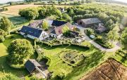6 Bedroom Beautiful Apartment In Kværndrup