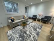Cozy, 2BDR,walkout apt, free parking