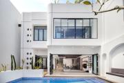 Seminyak Brand New 4BR with pool & rooftop near Lafavela