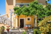 Top Agios Ioannis Peristeron